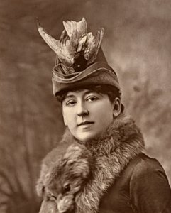 Amy Roselle , britisk skuespillerinne, 1887