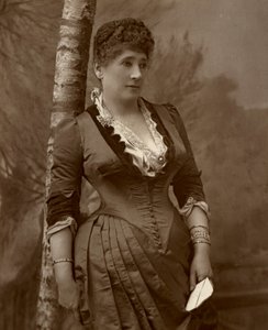 Mrs John Wood, britisk skuespillerinne og teatersjef, 1888.