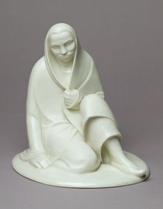 Stillesittende jente, 1907-08 (porselen)