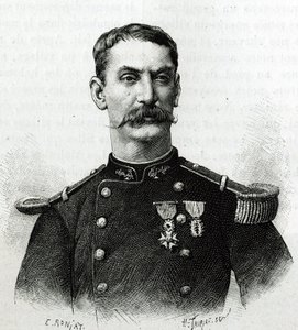Portrett av kommandør Joseph Gallieni, under ekspeditonen i Afrika (1879-1882). Gravering av E. Ronjat etter et fotografi, for å illustrere historien "Exploration du Haut Niger (Haut Niger)" (dagens Mali) av kommandør Joseph Gallieni (1849-1916) fra th. av Etienne Antoine Eugene Ronjat