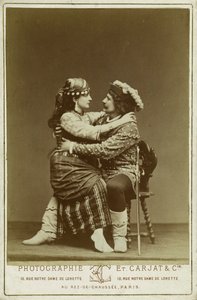 René Didier og Alice Lody i rollene som Phoebus og Esmeralda av Etienne Carjat