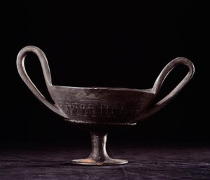 Etruskisk sivilisasjon: kantharos av Etruscan