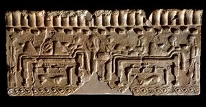Etruskisk sivilisasjon: terrakottafrise utsmykket med en bankettscene. 580 f.Kr. Dim. 24x54 cm. Fra Murlo Palace. Murlo, Antiquarium Comunale av Etruscan