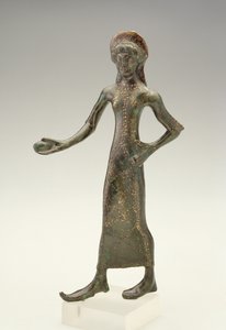 Jente danser (bronse) av Etruscan