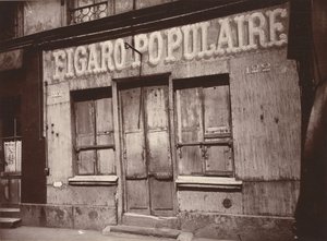 Le Figaro populaire, 122 Boulevard de la Villette (fasade til en barbersalong, 122 Boulevard de la Villette) av Eugène Atget