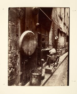 Rue de La Reynie (blikkslagerverksted, rue de la Reynie) av Eugène Atget