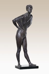 Kvinnefigur av Eugenio Pellini