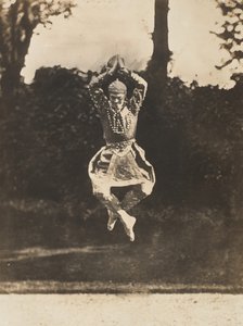 [Nijinsky i siamesisk dans fra Orientales], 1910. av Eugène Druet