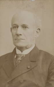  av Eugene Pirou