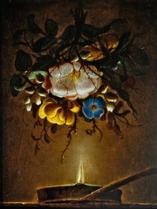 Et stilleben med en bukett blomster hengende nær et stearinlys av Evert van Aelst