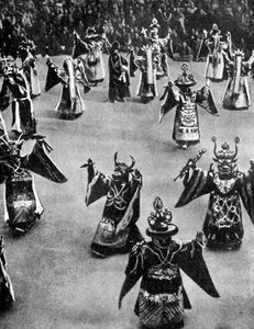 Maskerte dansere, Tibet, 1936.