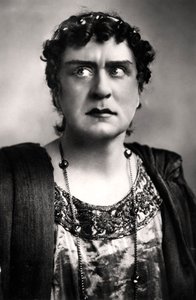 Herbert Beerbohm Tree 1853-1917, engelsk skuespiller, 1906. av F. W. Burford