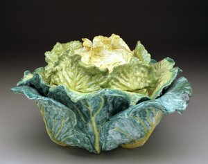"Cabbage" terrin og deksel, ca. 1755 (tinnglasert lertøy) av Factory Sceaux