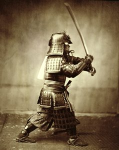 Samurai med hevet sverd, c1860 av Felice Beato