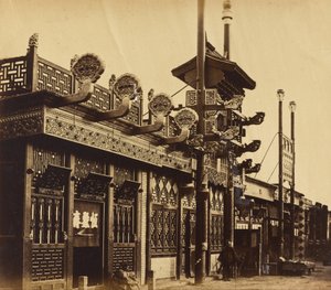 Butikker og gate, den kinesiske byen Pekin, oktober 1860 av Felice Beato