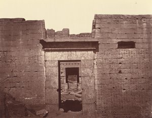 Andre port til det store tempelet i Medinet Habu, Theben av Félix Bonfils