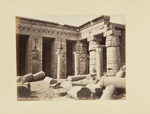 Medinet Habu, andre gårdsrom, galleri av Thutmose I (Egypt) av Félix Bonfils