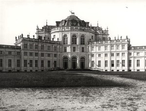 Jakt Mansion