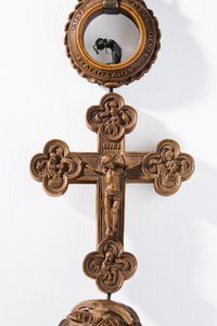 Henry VIIIs rosenkrans, detalj av korset (buksbom) av Flemish School