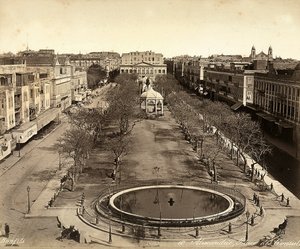 Alexandria, Egypt: Konsulenes plass, med en stor rund fontene av Félix Bonfils