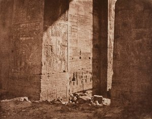 Første pylon - fransk inskripsjon skåret på den østlige forfanget ved punkt H, Island of Fila.., 1851