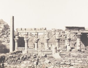 Ile de Fileh Philæ, edifice du Sud et Partie de la Colonnade Occiden..., 1851-52, trykt 1853-54. av Félix Teynard