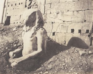 Karnak Theben, Third Pylon - Colossus of Limestone Spath, i D, 1851-52, trykt 1853-54. av Félix Teynard
