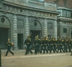 Skifte vakt ved slottet, Stockholm, Sverige, slutten av 1800-begynnelsen av 1900-tallet.