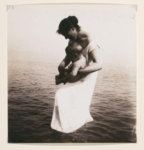 Montasje av kvinne med baby og sjø i bakgrunnen av Francesco Michietti