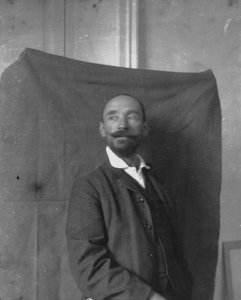 Francesco Paolo Michetti, selvportrett (s/h foto)