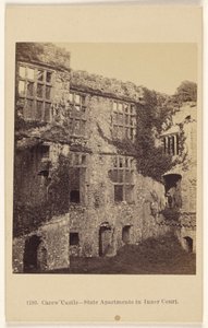 Carew Castle - statsleiligheter i den indre gården av Francis Bedford