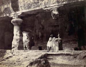 Elephanta fra Water Cave, Combe Martin Bay, Watermouth, 1870-tallet. av Francis Frith