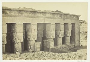 Portiko til Dendera-tempelet, 1857. av Francis Frith
