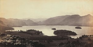 Innsjøen nær Derwentwater i Storbritannia. av Francis Frith