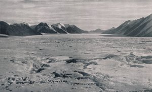 En Outlet Glacier Valley fullstendig fylt med is, c1911, 1913 av Frank Debenham