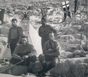 Det andre vestlige partiet ved Cape Geology juledag, 1911, 1913. av Frank Debenham