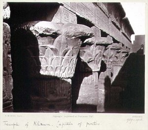 The Capitals of the Portico, Temple of Khnum, Esna (s / h foto)