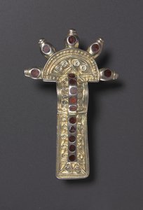 Bow Fibula, 500-tallet