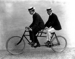 To menn på en tandem, Firenze, 1895 (glassplate)