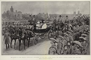 Gjennomgangen av de koloniale kroningskontingentene på Horse Guards Parade, dronningens vogn passerer nedover linjen
