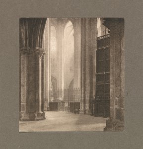 Kameraarbeid: Høyde og lys i Bourges katedral, 1903.