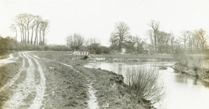 Kelmscott Manor: Fra Themsen av Frederick H. Evans