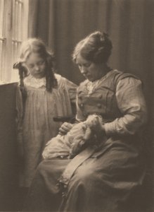 [Fru Frederick H. Evans, Barbara Evans og dukken Phyllis]