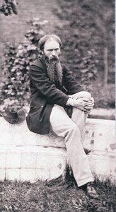 Portrett av Sir Edward Burne-Jones (1833-98) (sepiafoto) av Frederick Hollyer