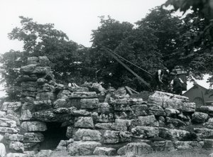 Bygging av ElandAntelope Paddock i London Zoo, juni 1924 av Frederick William Bond