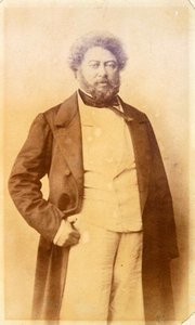 Alexandre Dumas Pere (1803–70) ca. 1860 (s/hvitt-bilde) av French Photographer