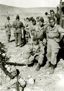 Algerie-krigen: unge franske soldater i Jebel rundt 1960 av French Photographer