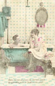 Jente, røyker, snakker med mannen i badet av French Photographer