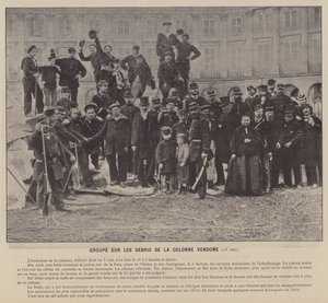 Paris-kommunen, gruppe på ruinene fra Vendome-søylen av French Photographer