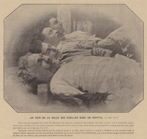 Paris-kommunen, et hjørne av våpenrommet på et sykehus, 27. mai 1871 (s/hvitt-bilde) av French Photographer